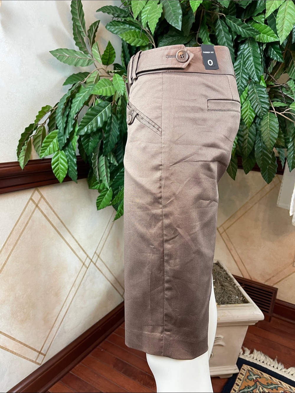 THE LIMITED LIGHT BROWN 14” INSEAM SHORTS - Picture 8 of 11